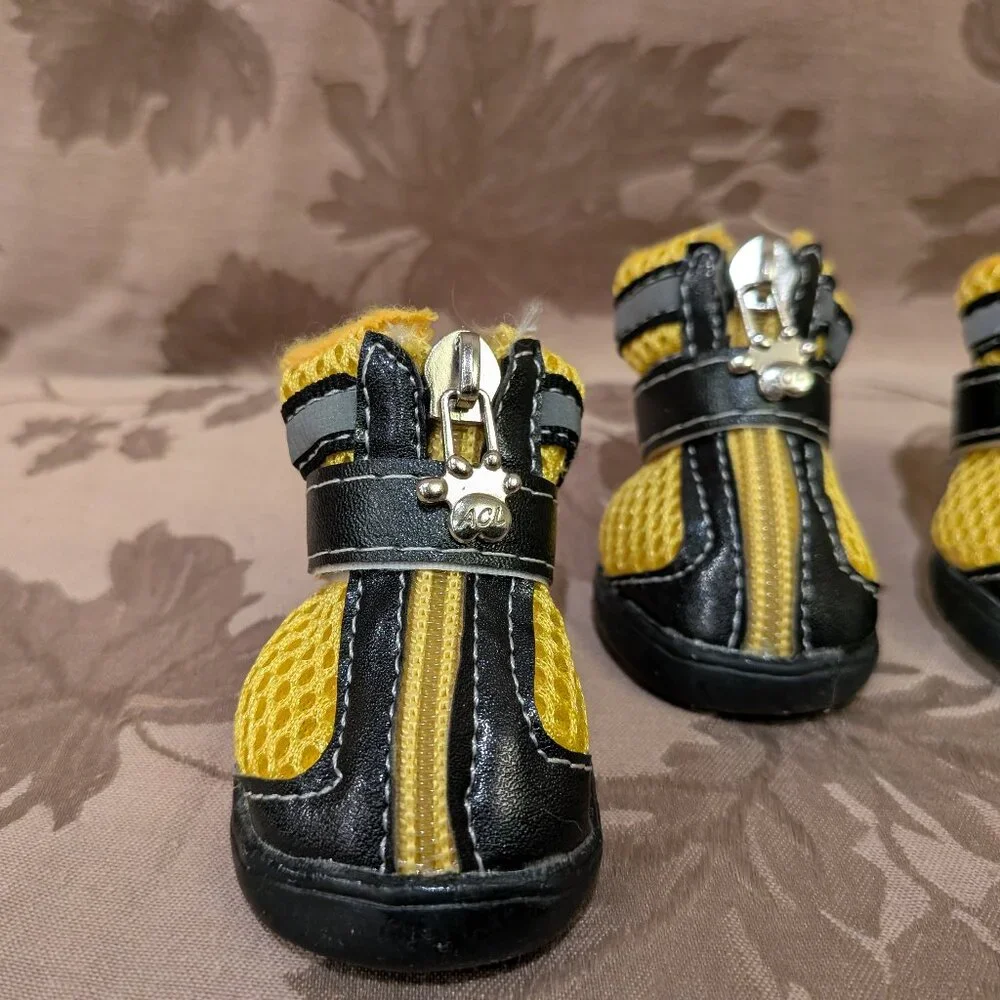 ACL Yellow and Black Dog Shoes, Size 3, EUC!
